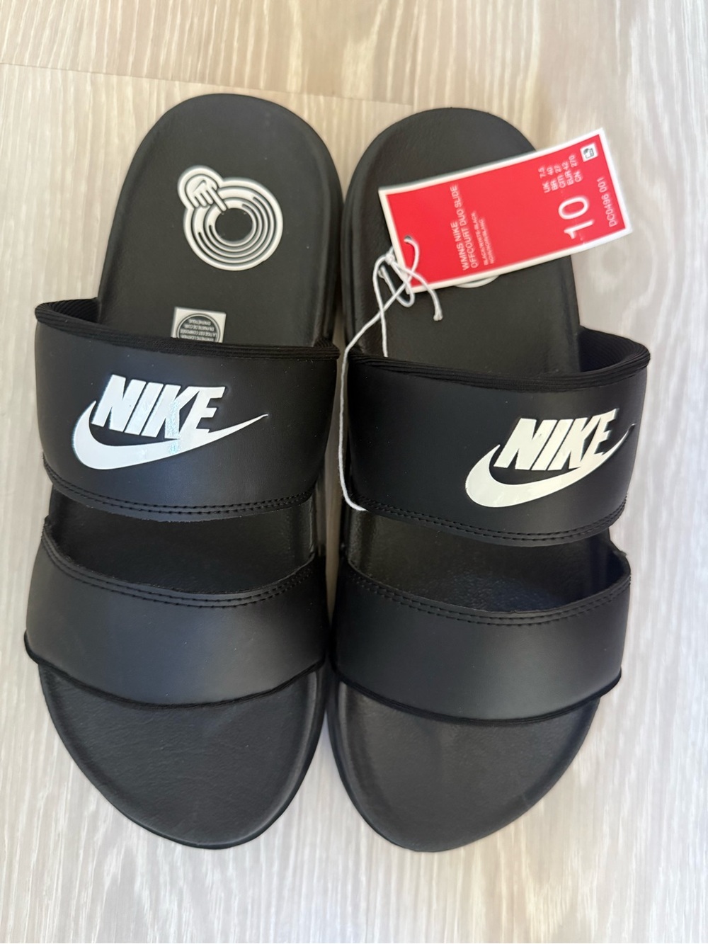 Duo Nike Slides